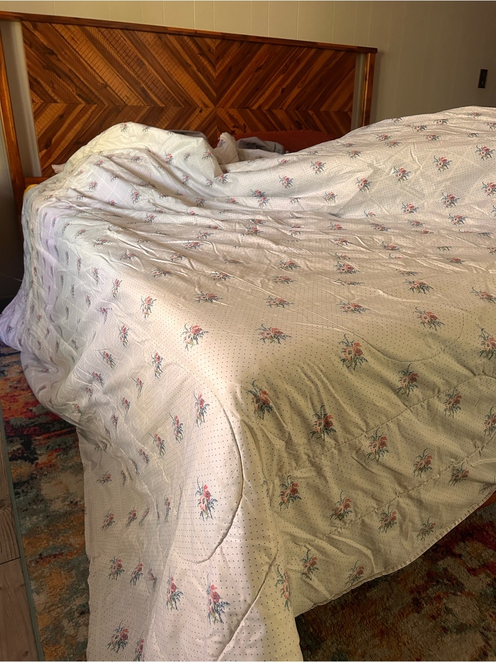 Floral Quilted Bedspread - Classic Home Bedding